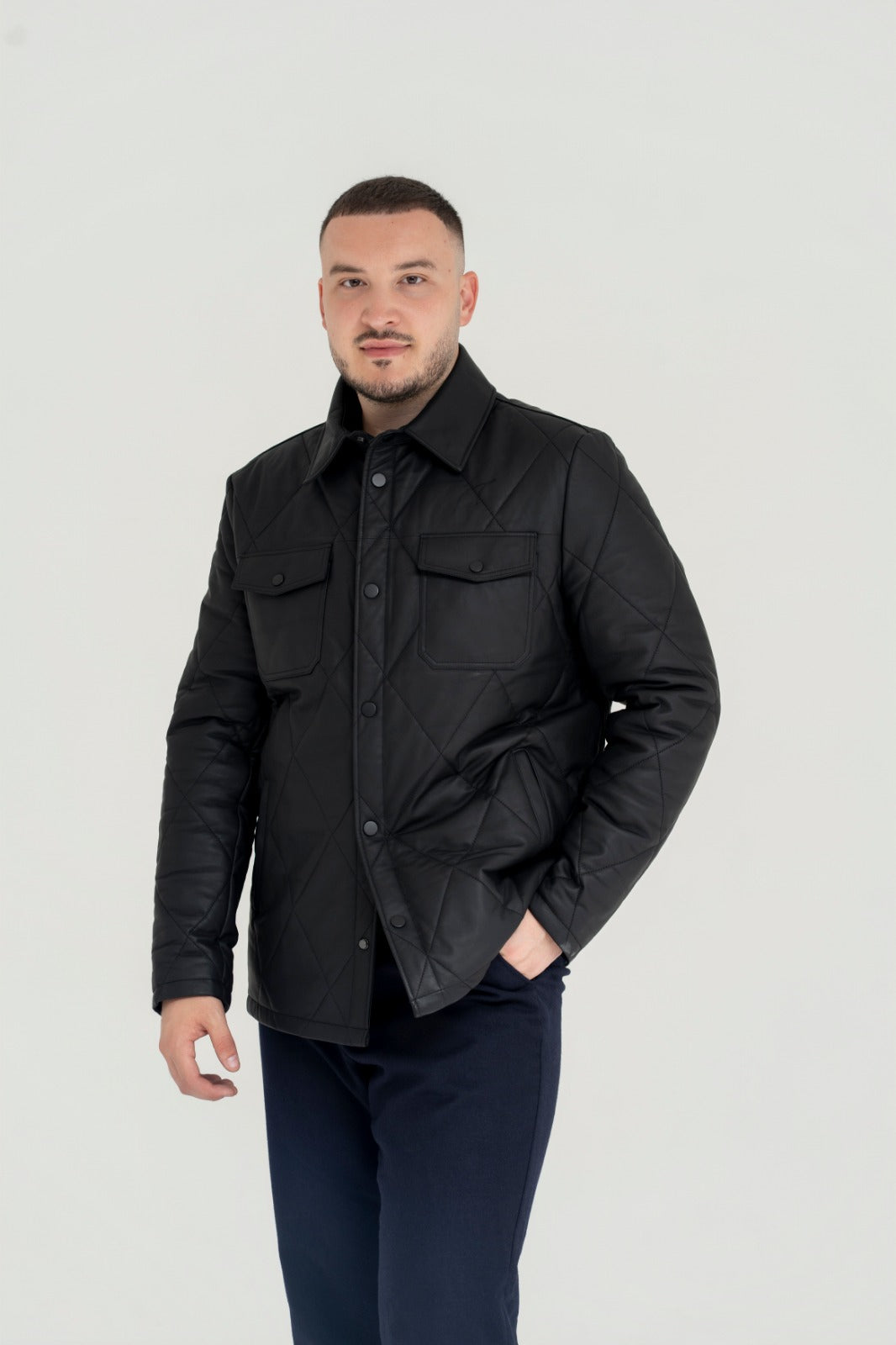 Jachetă Premium din Piele Naturală de Ovină – Eleganță și Finețe Absolută