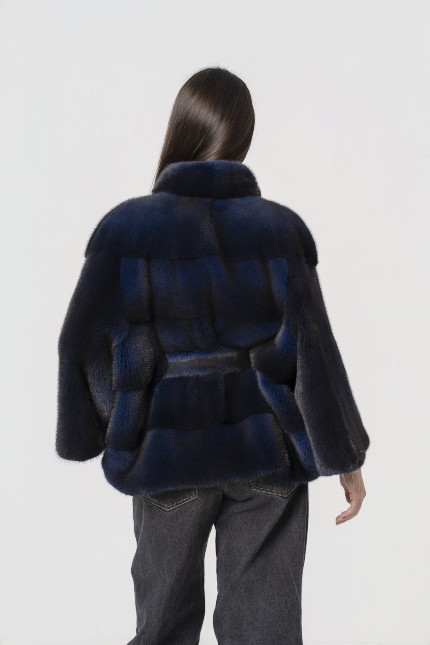 Haină din Blană Naturală de Vizon – Midnight Sapphire
