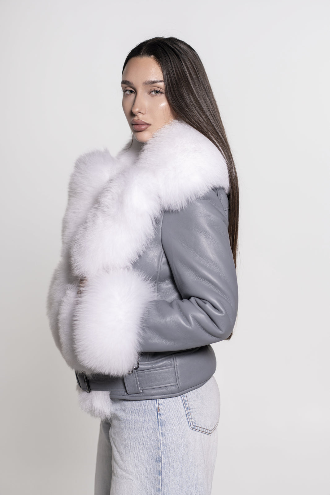 Cojoc din miel toscan accesorizat cu blană de vulpe