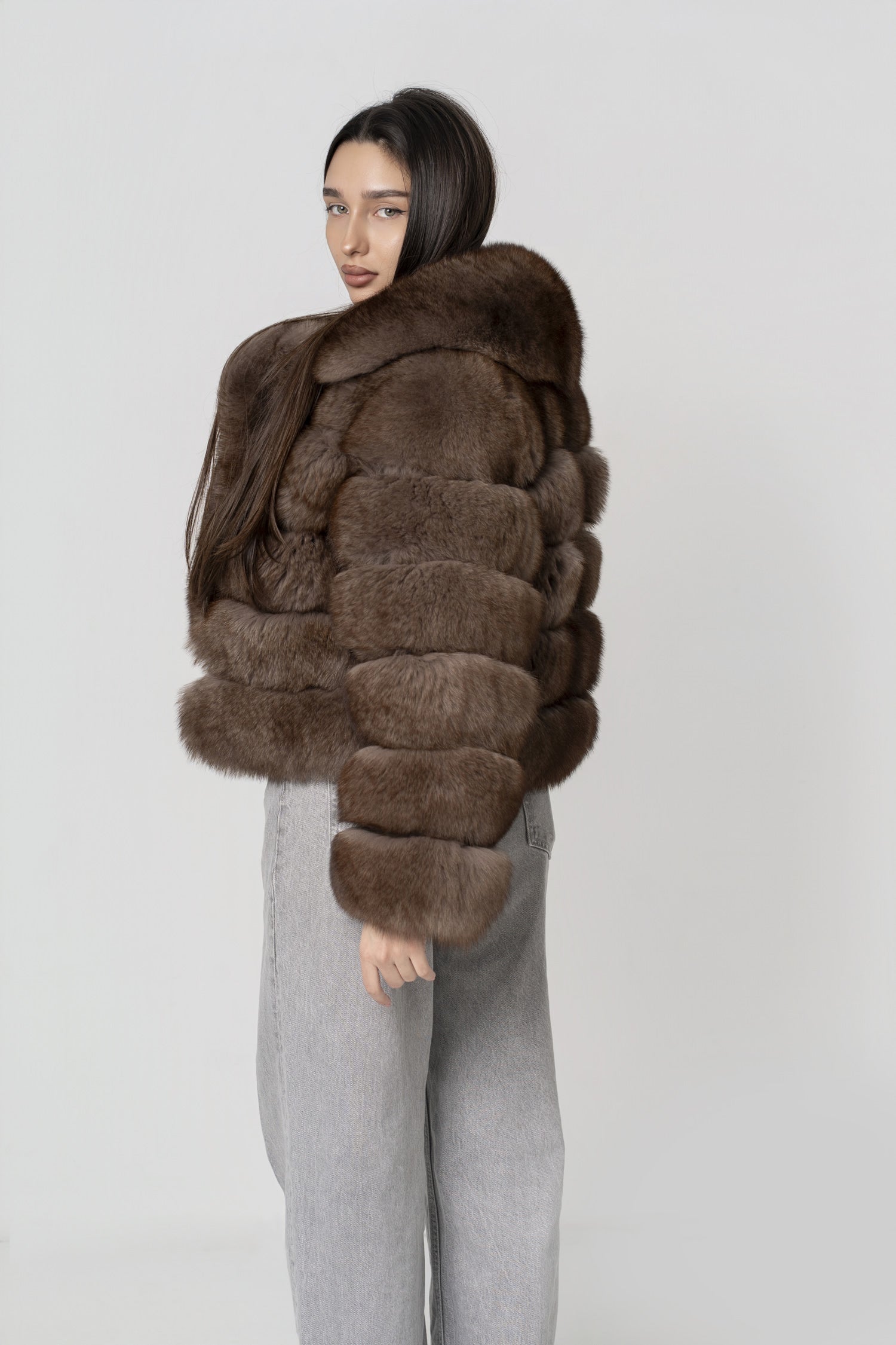 Haină din Blană Naturală de Vulpe – Elegance Brown